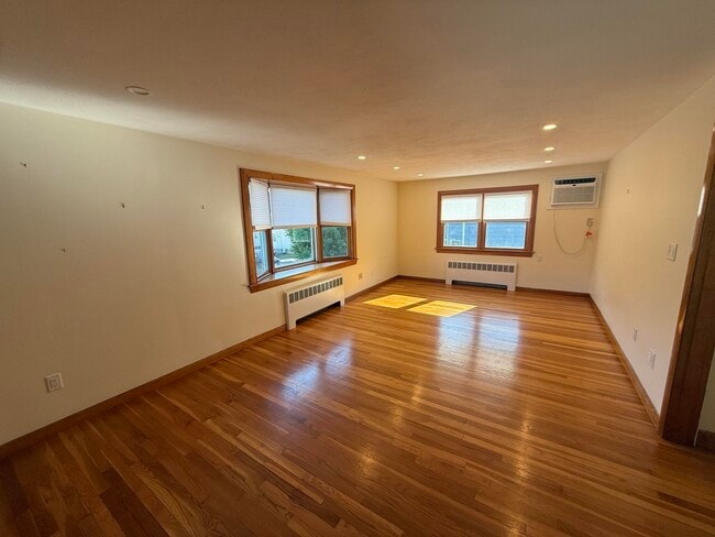 42 Chestnut St Unit 2