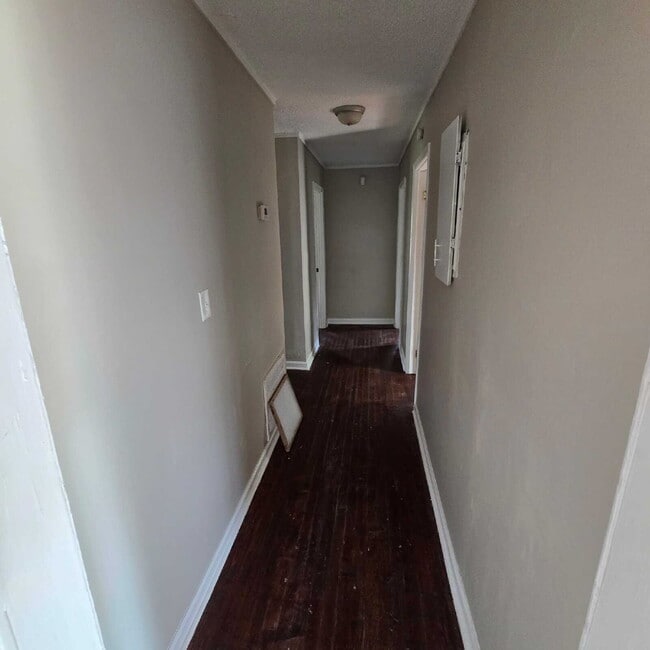 Photo - "Full Brick 3-Bed Home on Monroe Avenue: In the Heart of Macon!"