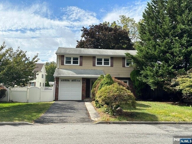 Building Photo - 175 Veterans Dr Rental