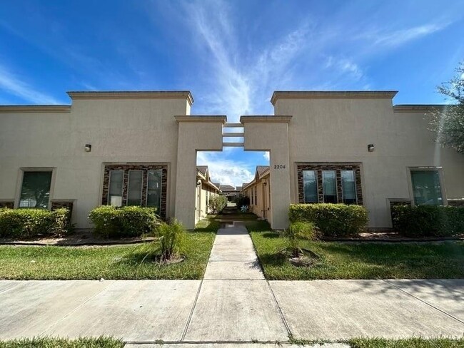 Building Photo - 2120 Taxco Ct Unit 3 Rental