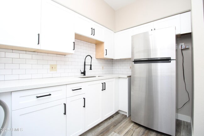 Photo - 2807 E Paradise Ln Unit 102