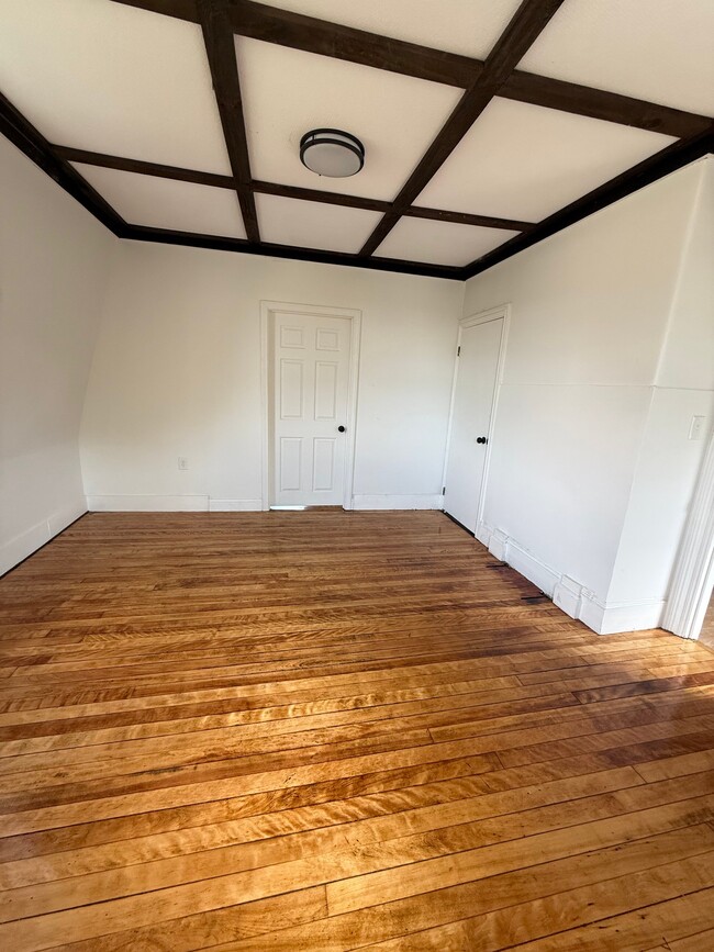 22 Park St Unit 3