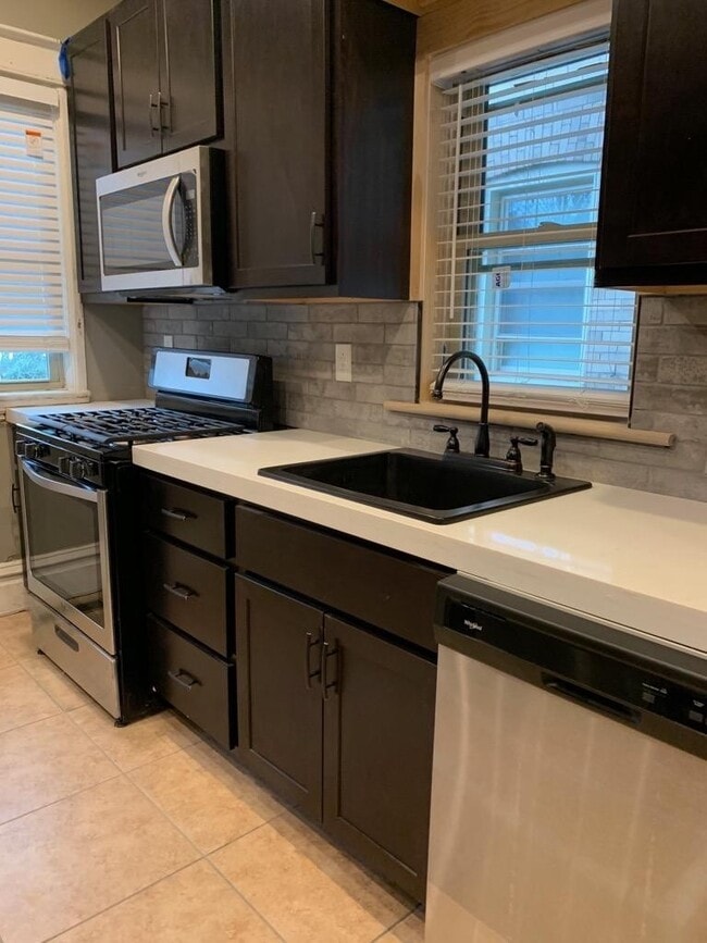 Photo - 825 S Braddock Ave Unit 1