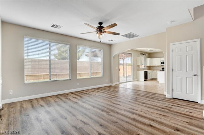 Photo - 567 Pinetop Lake St