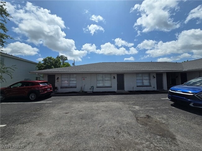 Photo - 1904 Santa Barbara Blvd Unidad 5 Rental