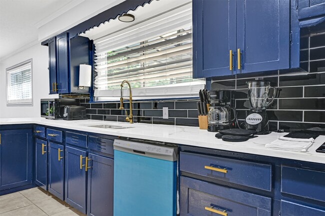 Photo - 1806 Clayton Dr