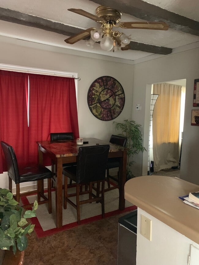 Photo - Spacious 3 Bedroom 1 Bath house in Crystal!