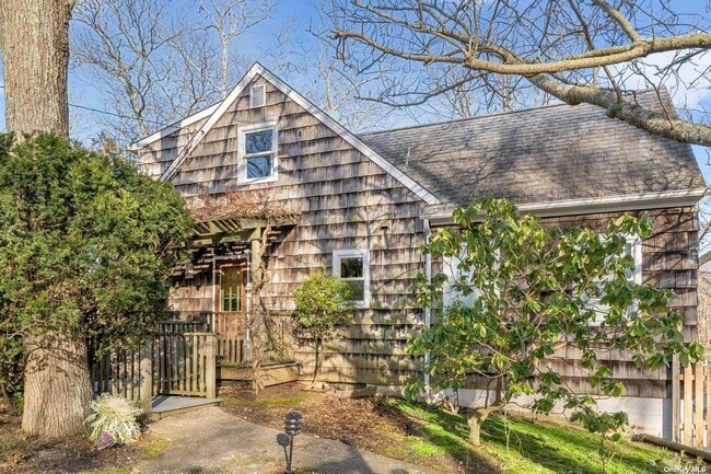 Photo - 795 Monsell Ln