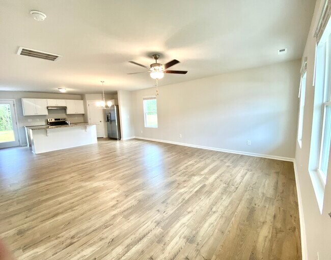 Photo - 793 Conductor Ct