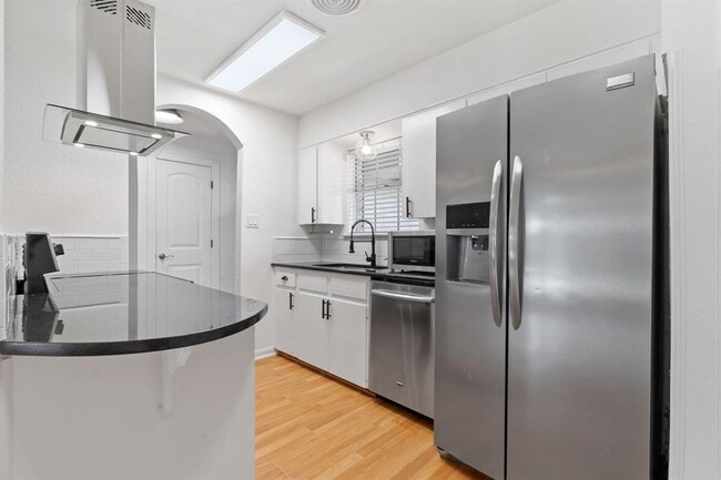 Photo - 2407 Southland Dr