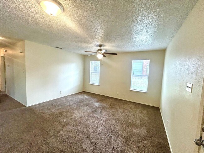 Photo - 3607 Bremen Ave Unit 2