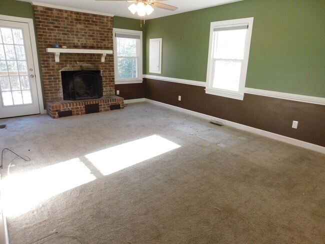 Photo - 105 Little Rossie Rd