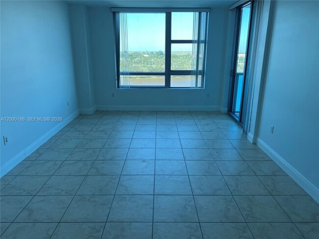 Photo - 2641 N Flamingo Rd Unidad 2006N