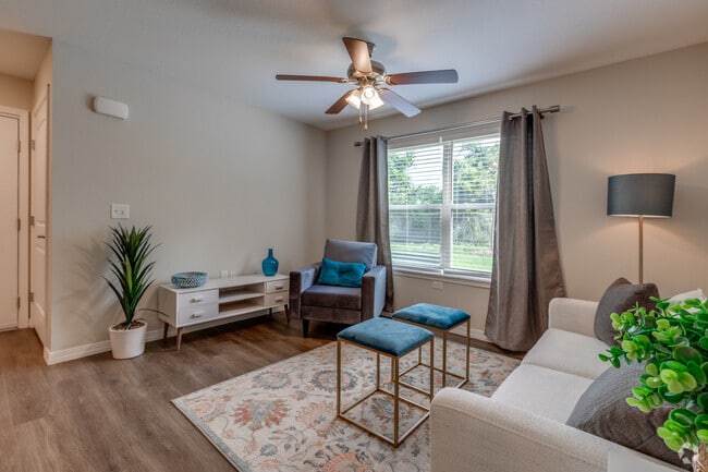 1HAB, 1BA - 650 ft²