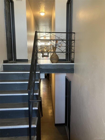 Photo - 1717 N Paris St Unidad 8