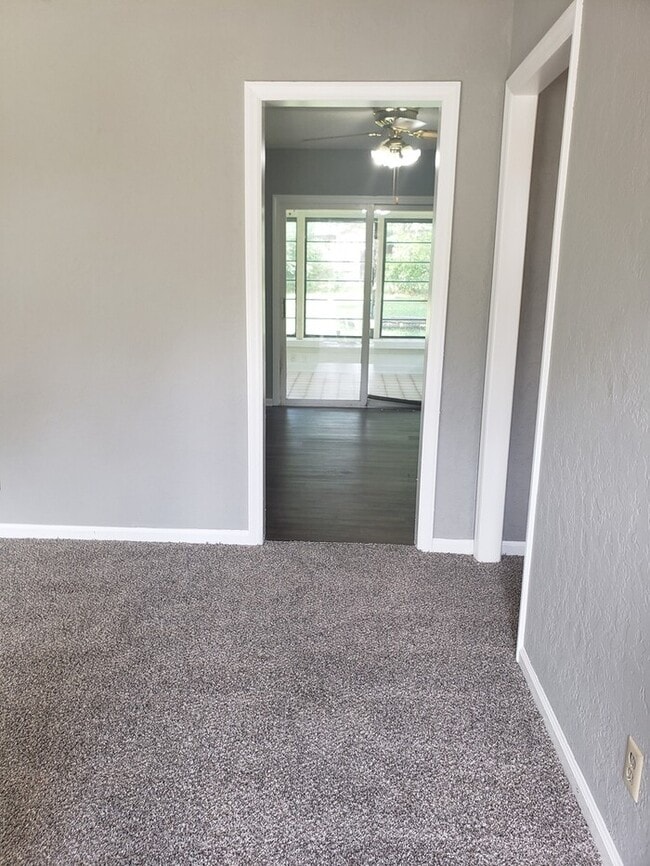 Photo - Remodeled Raytown Home-Available NOW!!