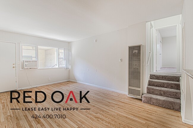 Building Photo - 6655 Franklin Ave Unit 3