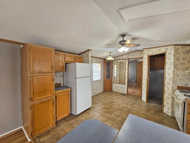 Photo - 442 Tulip Dr