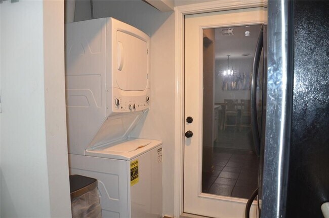 Photo - 2806 Pine St