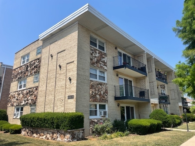 Photo - 6587 N Northwest Hwy Condo Unit 1A