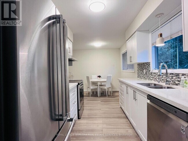 Photo - 243 Appleby Line