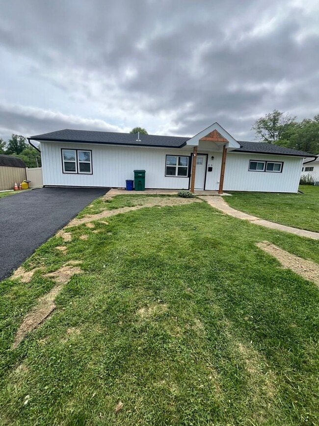 Photo - Beautiful brand new 4 bed 2 bath for Rent single home with yard in Levittown