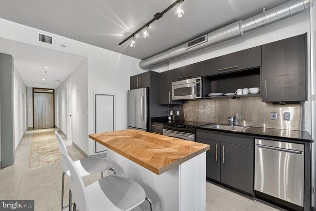 Photo - 1133 14th St NW Unidad 803