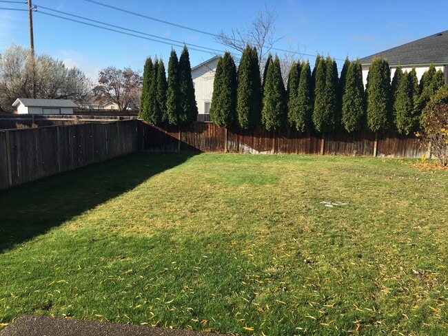 1705 Indiana Dr