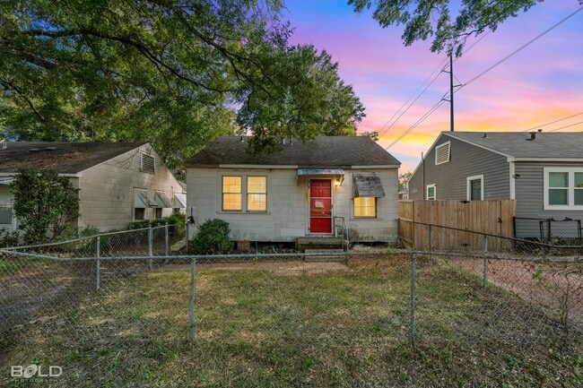 Photo - 1551 Summers St