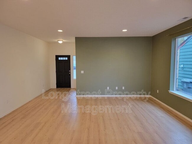 Photo - 1216 SW Walnut St