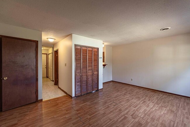 Photo - 6929 Robinson Dr Townhome