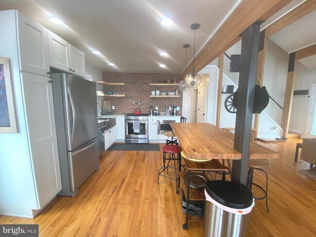 Photo - 3550 Bay View Dr