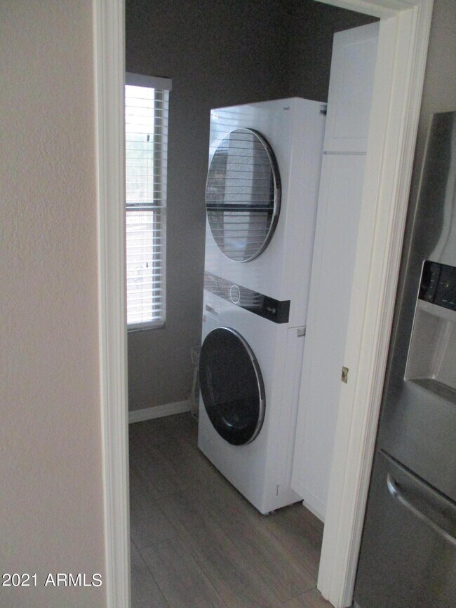 Photo - 2747 S Sailors Way