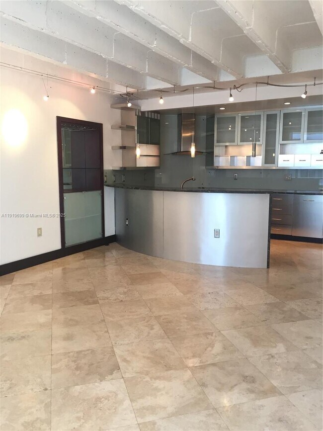 Photo - 1408 Brickell Bay Dr Unit 612