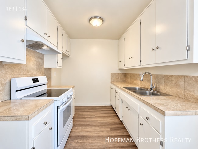6729 Cleon Ave Unit 26