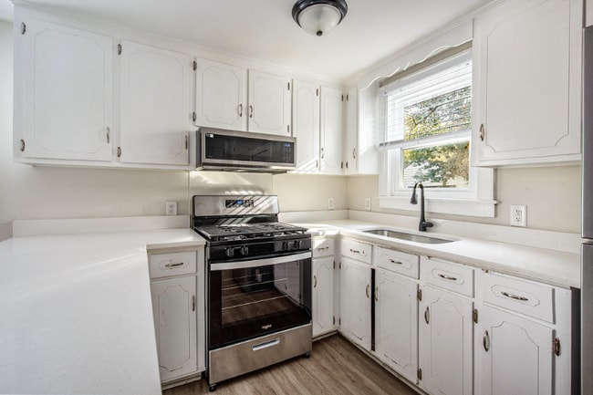 Photo - 2755 E Surrey Dr Unit A