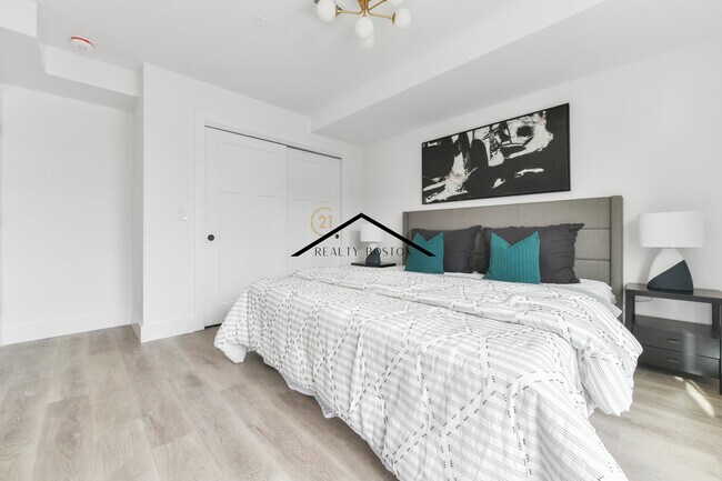 Photo - 280-282 Sumner St Unit 1