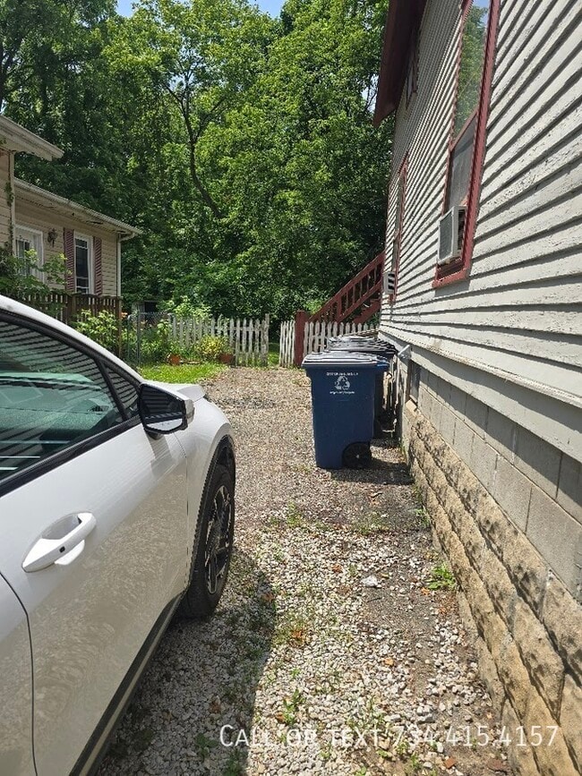 Photo - 110 E Summit- Apartamento