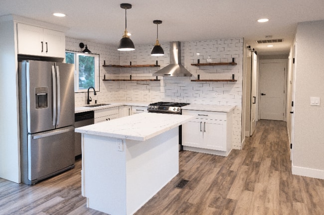 Photo - 9704 NE 124th St