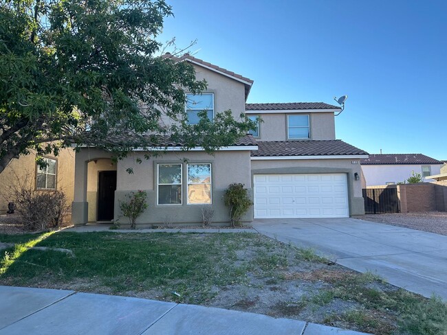 Building Photo - Beautiful 3 Bedroom Home with RV Parking