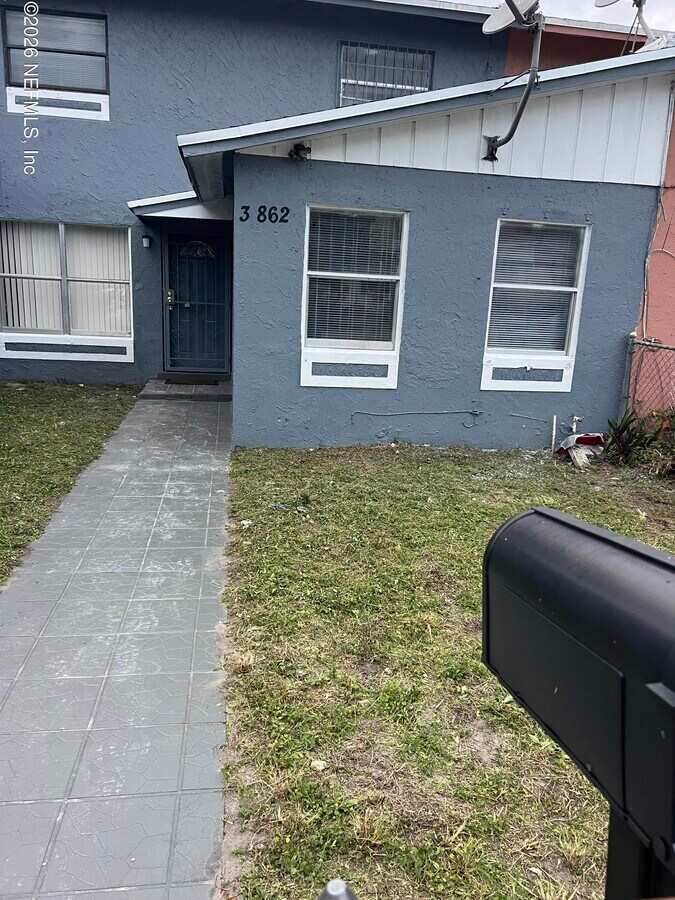 Photo - 20932 NW 39th Pl