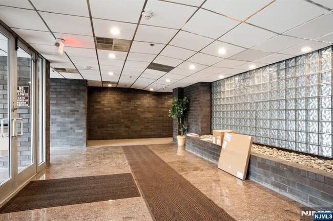 Photo - 364 Palisade Ave Unidad 4C