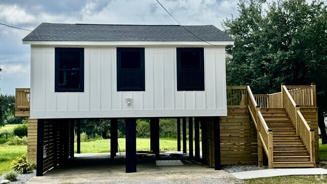 Building Photo - 1922 Parsley Ave Rental