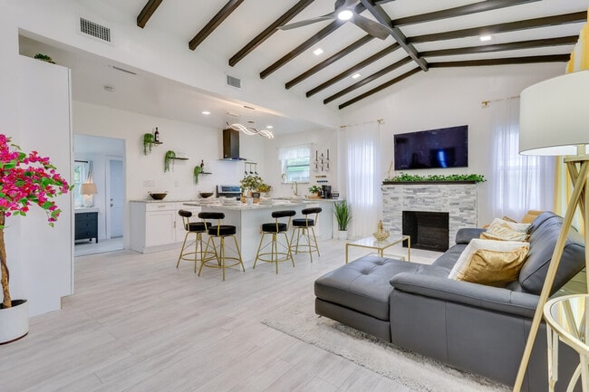 Photo - 774 NW 49th St Unidad ID1307509P