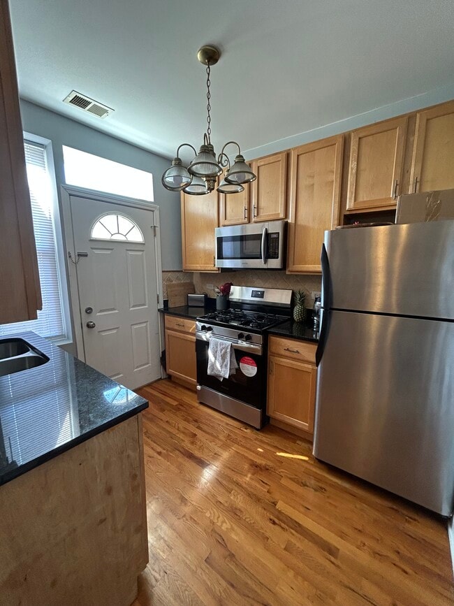 Photo - 2253 W Rosemont Ave Unit 03a