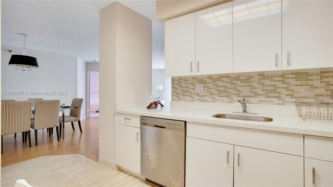 Photo - 3600 Mystic Pointe Dr Condo Unit 1803