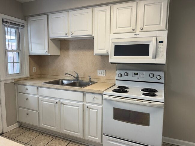 Photo - 1513 W 7th Ave