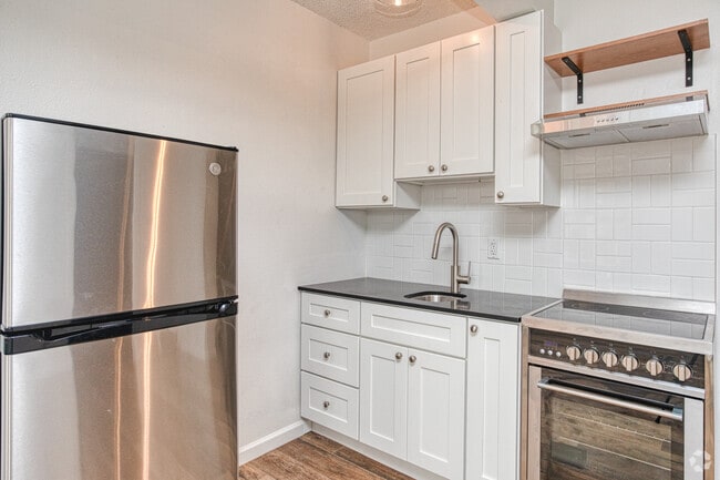 0BR, 1BA - 247SF - Mayn Suites