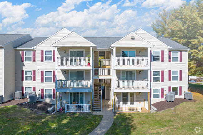 Building Photo - Pine Woods Apartments