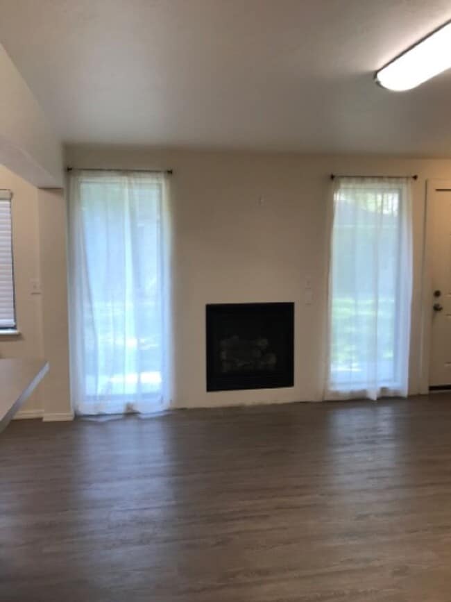 Photo - 759 Meadows Dr